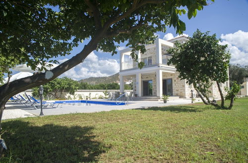 Foto 56 - Stunning new Beach Front Villa,1st Line to the Beach, Large Pool, Wonderful Area