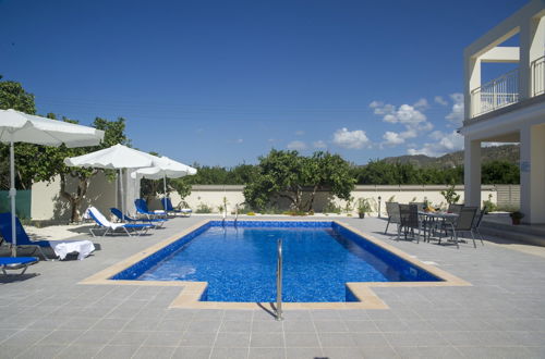 Foto 63 - Stunning new Beach Front Villa,1st Line to the Beach, Large Pool, Wonderful Area