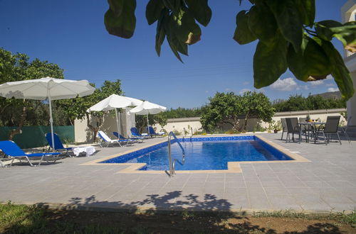 Foto 67 - Stunning new Beach Front Villa,1st Line to the Beach, Large Pool, Wonderful Area