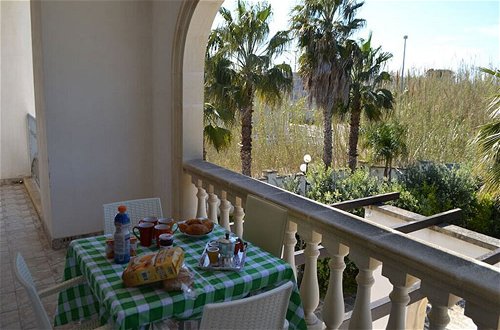 Photo 14 - Air-conditioned Apartment Near The Beach With Spacious Balcony & Garden; Pets