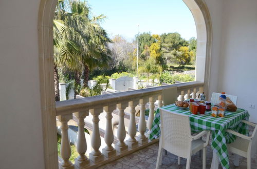 Foto 1 - Air-conditioned Apartment Near The Beach With Spacious Balcony & Garden; Pets