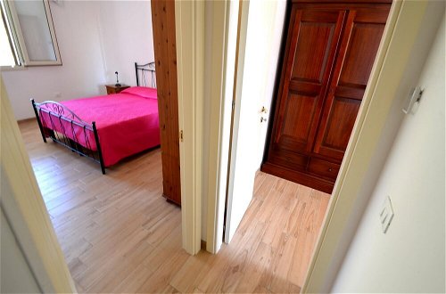 Foto 6 - Air-conditioned Apartment Near The Beach With Spacious Balcony & Garden; Pets