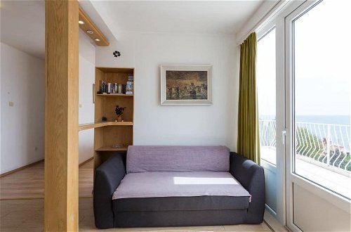 Foto 7 - Charming Studio Apartment With Beautiful Panoramic sea View