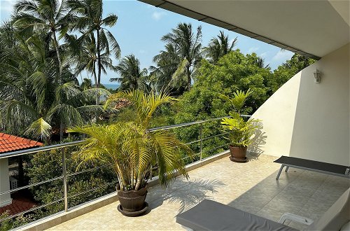 Foto 8 - Beachside 3-bedroom Townhouse w/ Private Pool at 70 Meters From Beach