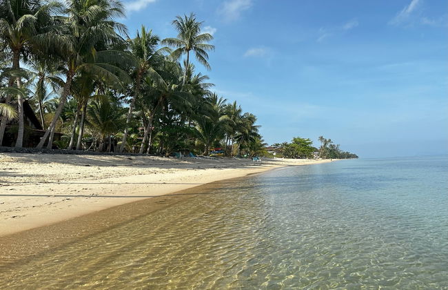 Beachside 3-bedroom Townhouse w Private Pool at 70 Meters From Beach - Photo 17