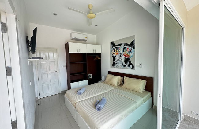 Beachside 3-bedroom Townhouse w Private Pool at 70 Meters From Beach - Photo 7