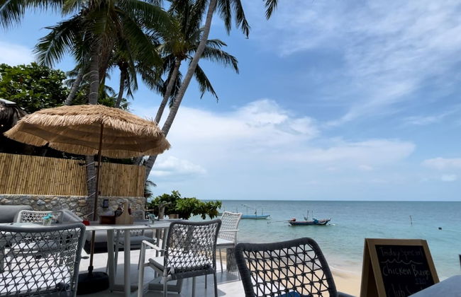 Beachside 3-bedroom Townhouse w Private Pool at 70 Meters From Beach - Photo 16