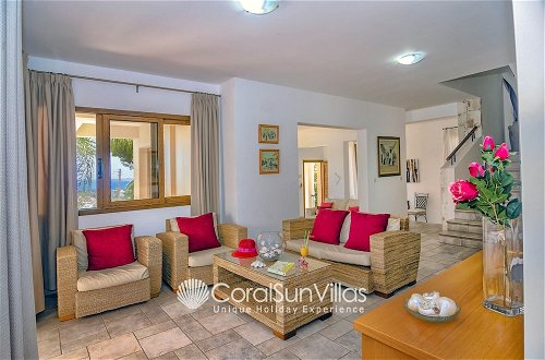 Photo 38 - Exceptional Large Villa, Private Heated Pool, Complete Privacy, Prime Location