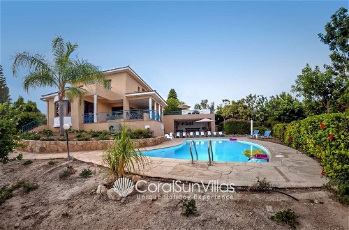 Foto 56 - Exceptional Large Villa, Private Heated Pool, Complete Privacy, Prime Location