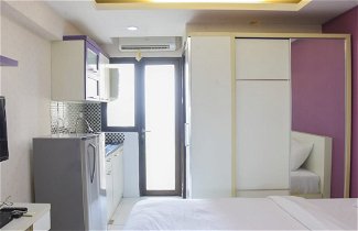 Foto 3 - Homey and Simply Studio Room at Kebagusan City Apartment