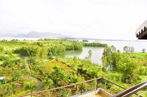 Photo 1 - Stunning Views Rooftop Pool Lakefront Home