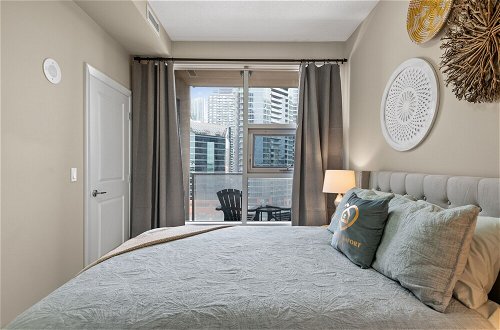 Photo 10 - GLOBALSTAY. Downtown Calgary Apartments. Free parking