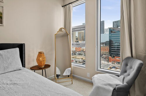 Photo 6 - GLOBALSTAY. Downtown Calgary Apartments. Free parking