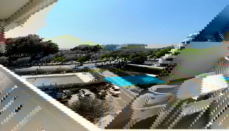 Photo 1 - Homely Flat With Shared Pool