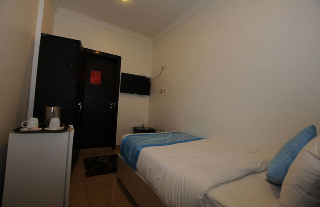 Al Muhanna Plaza Hotel - Photo 22