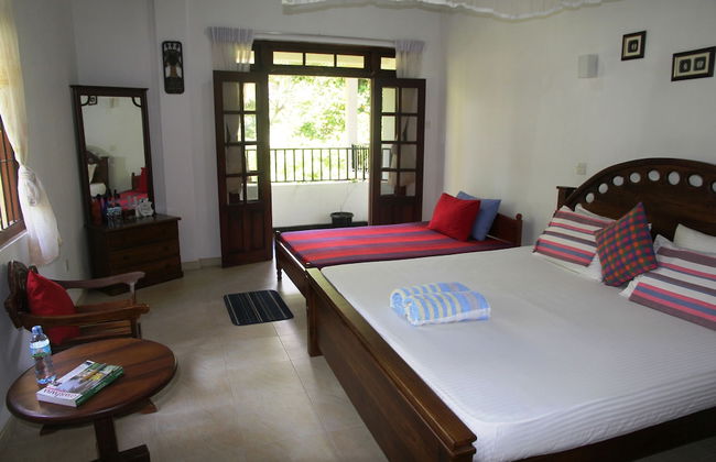 Riverside Homestay Apartments - Photo 1