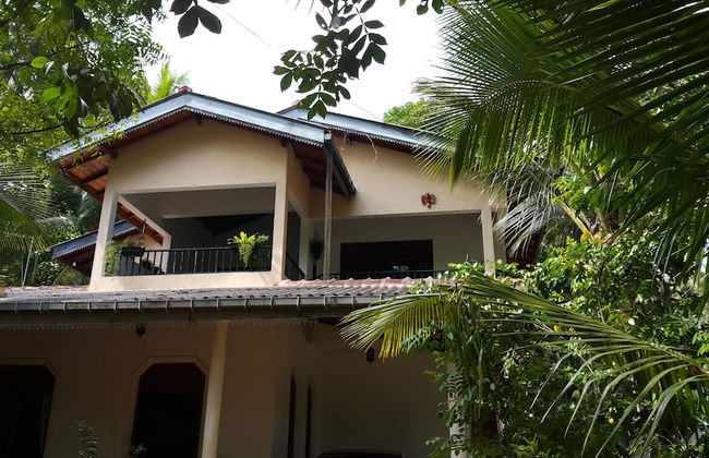 Riverside Homestay Apartments - Photo 18