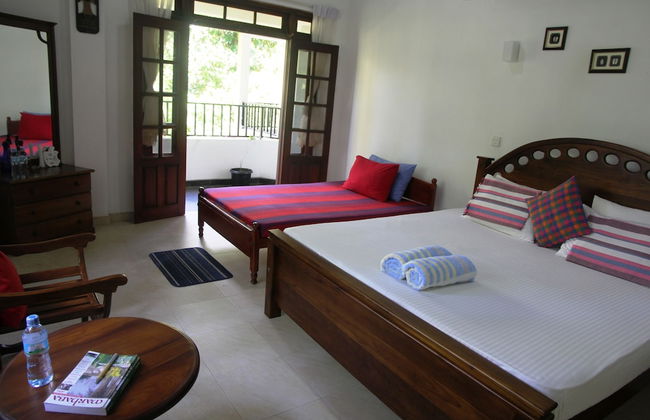 Riverside Homestay Apartments - Photo 4