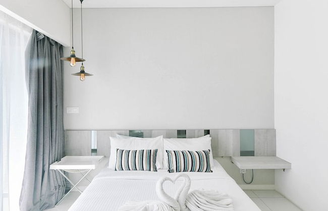 Summer Suites Residences by Subhome - Photo 30