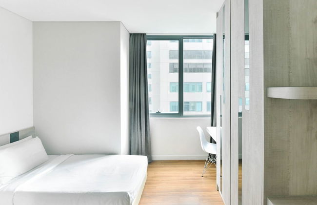 Summer Suites Residences by Subhome - Photo 34