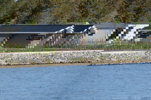 Photo 45 - Modern Chalet With Dishwasher Near Markermeer