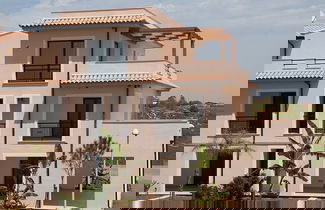 Foto 1 - Apartment With Garden in Resort With Pool