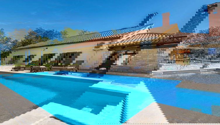 Foto 1 - Villa Emanuel Comfortable Holiday Residence