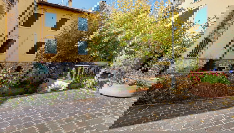 Foto 1 - Modern Apartment in Bardolino With Terrace