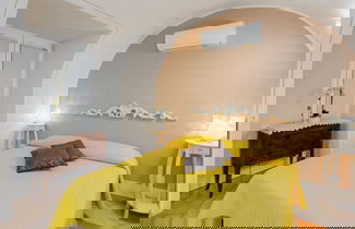 Foto 3 - Modern Apartment in Bardolino With Terrace