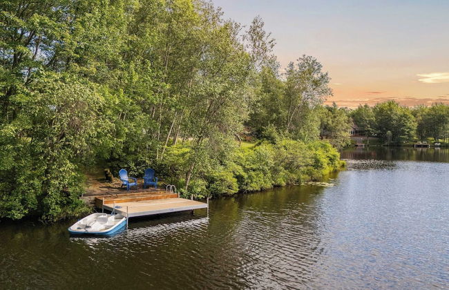 Waterside Haven by Avantstay Lakefront, Hot Tub, Game Room, Fire Pit - Photo 44