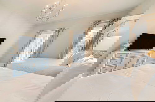 Foto 3 - Cypress Breeze by Avantstay Stunning Home + Pool