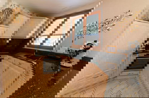 Foto 12 - Holiday Home With Indoor Swimming Pool