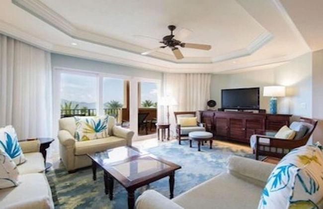 Ritz Carlton - Photo 7