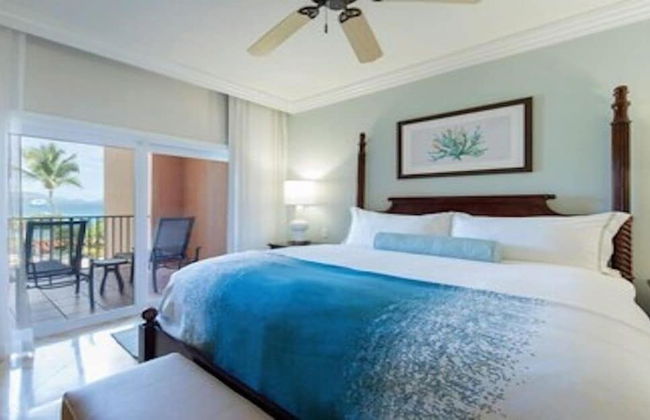 Ritz Carlton - Photo 3