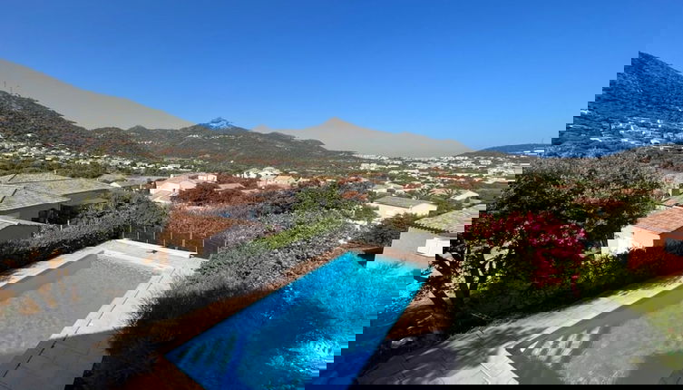Photo 1 - Superb Villa With sea View and Private Pool