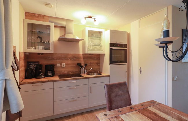 Nice Holiday Home on the Water - Foto 11