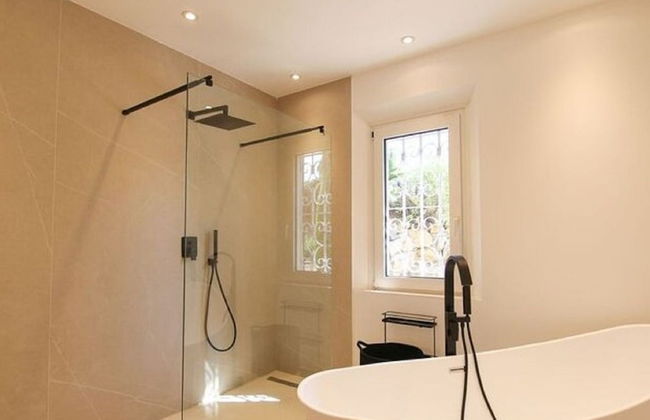 Majestic Holiday Home in Grimaud With Private Pool - Foto 11