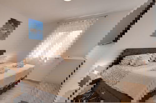 Foto 2 - Spacious Home With Large Roof Terrace