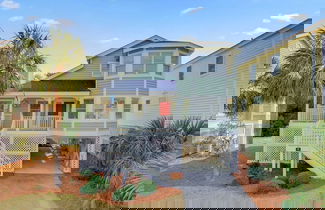 Foto 1 - 55 Pelican Bay by Avantstay Easy Beach Access, Shared Pool, Lagoon Fishing