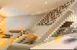 Photo 1 - The Sweet Mews - Big & Bright 4bdr Mews Home in Ideal Location