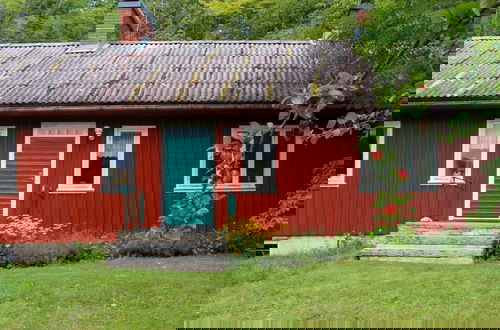 Foto 1 - 6 Person Holiday Home in Dalskog