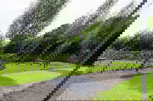 Foto 18 - Belvilla Anchor Into a Forest Oasis!