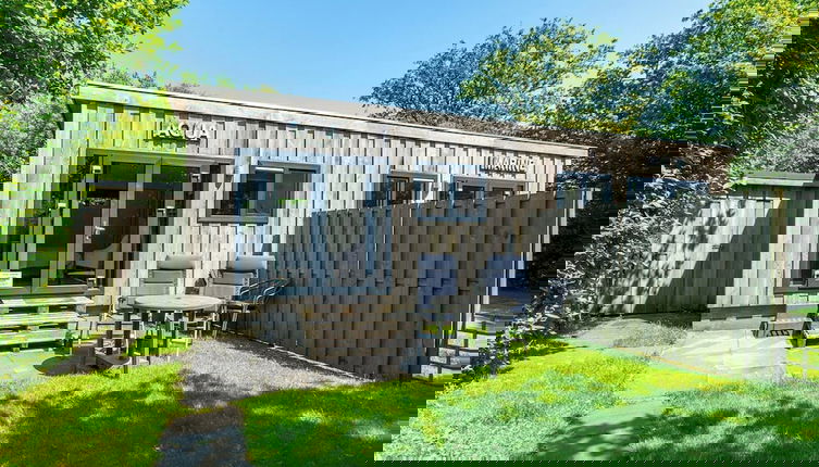 Foto 1 - Charming Bungalow Located Close to the Beach