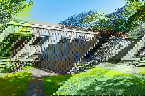 Foto 1 - Charming Bungalow Located Close to the Beach