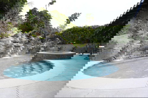 Foto 43 - Coming Mid-April 2023! Beautifully upgraded two-story home with backyard oasis