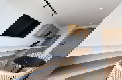 Foto 3 - Kumaru Suites by The Spot Rentals