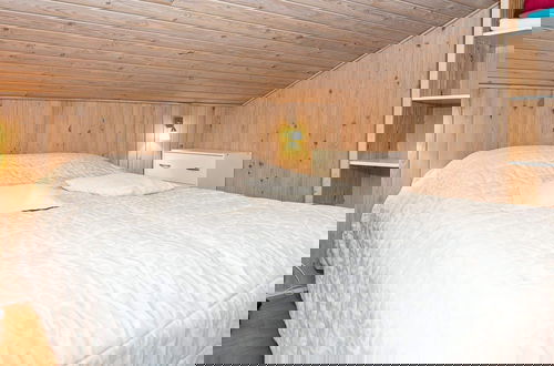 Foto 2 - 6 Person Holiday Home in Knebel