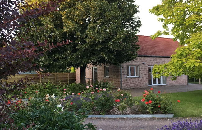 Charming Holiday Home in Bassenge With Garage - Foto 1