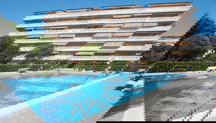 Foto 1 - Apartment With Private Terrace View