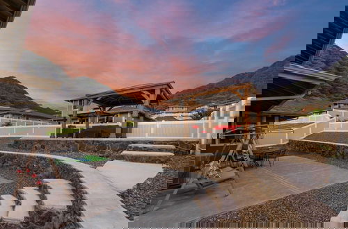 Foto 11 - Makaha Villa by Avantstay Mountain + Ocean Views
